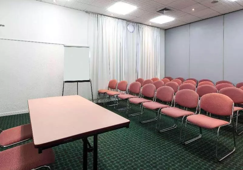 هتل Ibis Faro Algarve