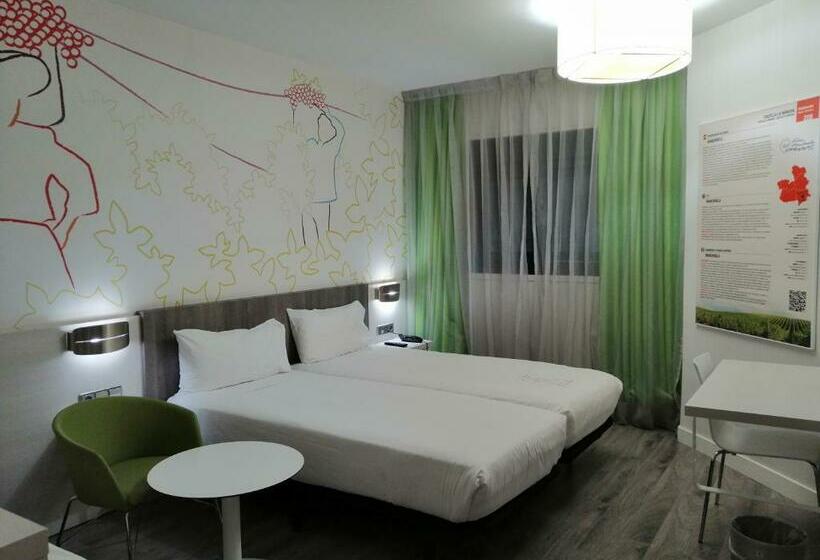 هتل Ibis Styles Madrid Prado