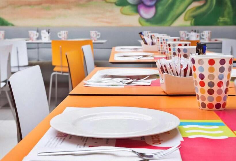 هتل Ibis Styles Madrid Prado