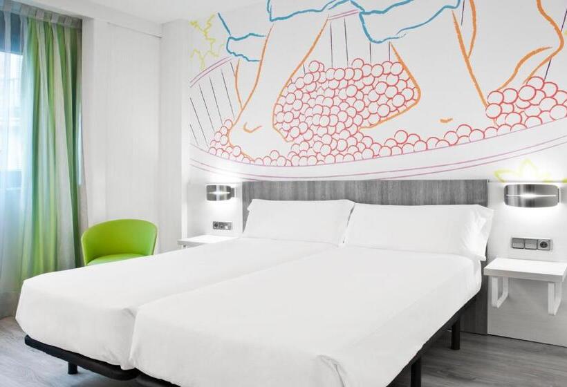 هتل Ibis Styles Madrid Prado