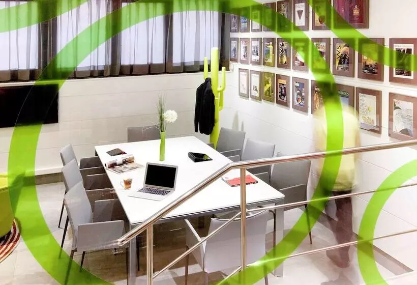 هتل Ibis Styles Madrid Prado