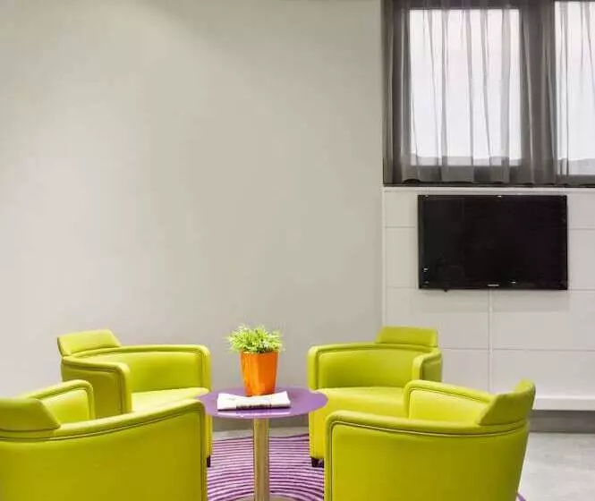 هتل Ibis Styles Madrid Prado