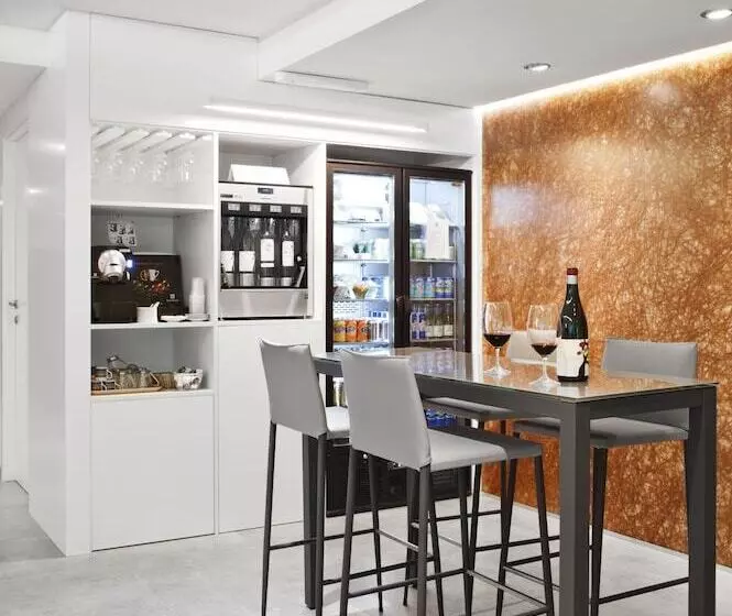 هتل Ibis Styles Madrid Prado