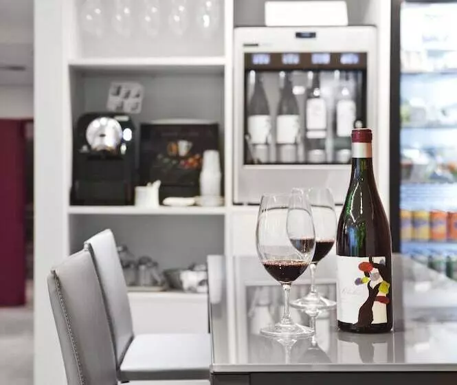 هتل Ibis Styles Madrid Prado