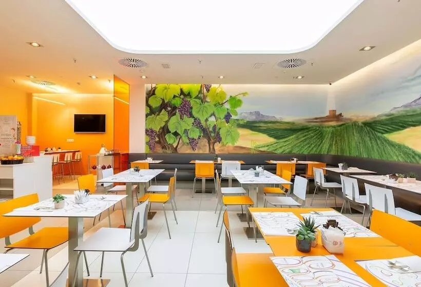 هتل Ibis Styles Madrid Prado