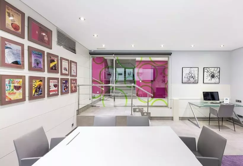 هتل Ibis Styles Madrid Prado