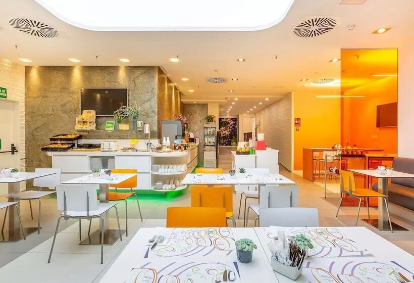هتل Ibis Styles Madrid Prado