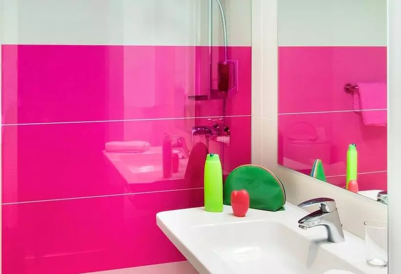 هتل Ibis Styles Madrid Prado