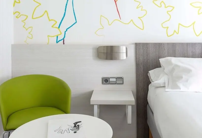 هتل Ibis Styles Madrid Prado