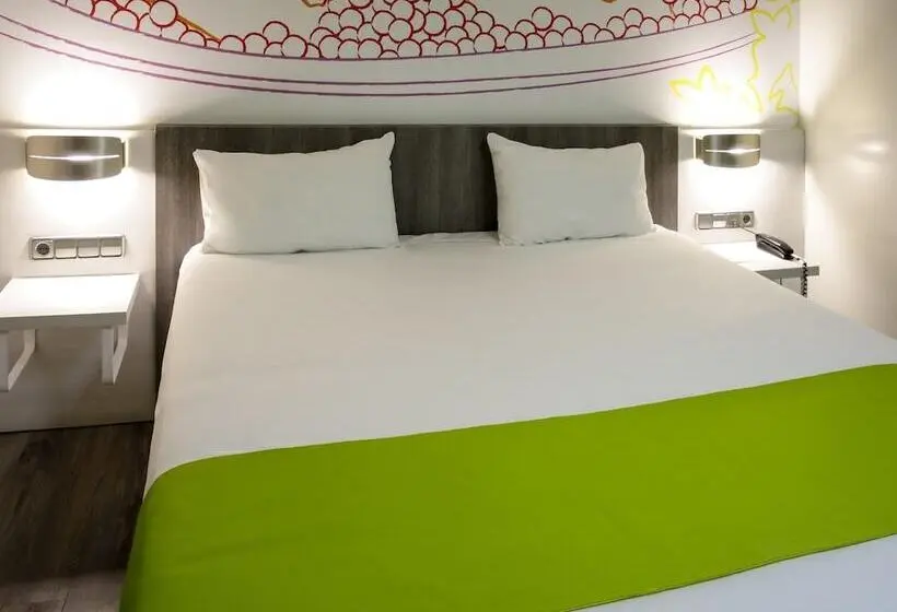 هتل Ibis Styles Madrid Prado