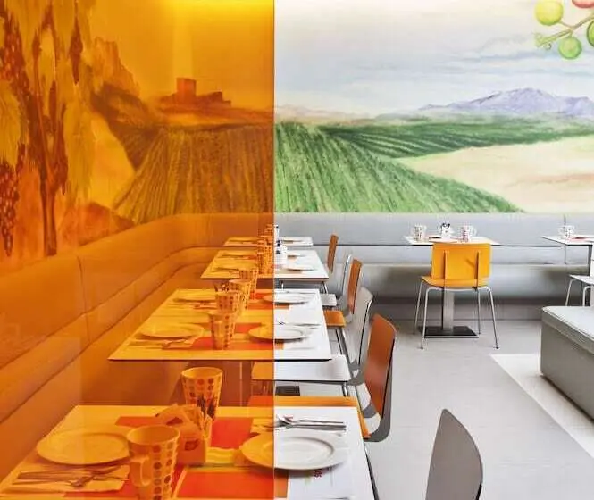 هتل Ibis Styles Madrid Prado