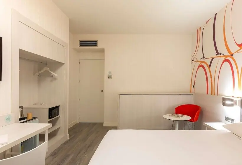 هتل Ibis Styles Madrid Prado