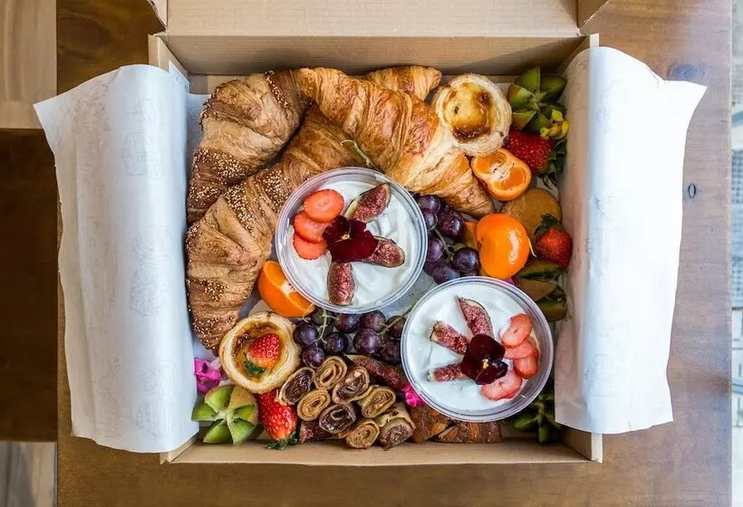 هتل Linda Boutique