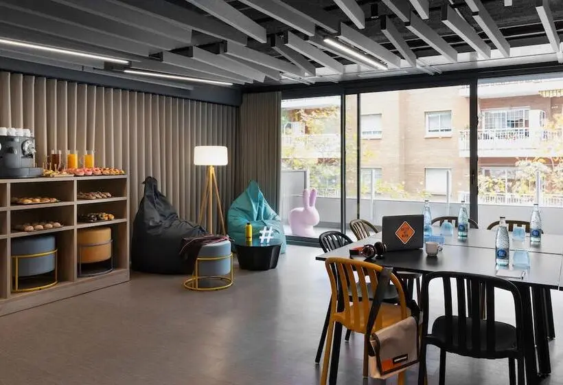 Hotel Moxy Barcelona