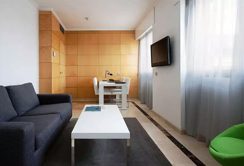 هتل Suites Prisma