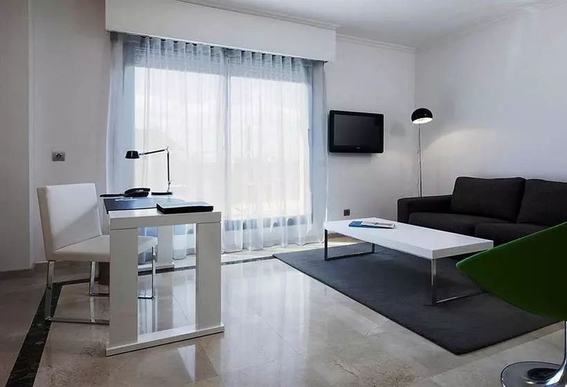 هتل Suites Prisma