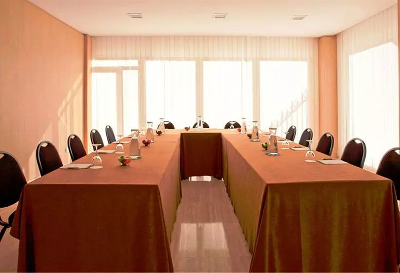 هتل Suites Prisma