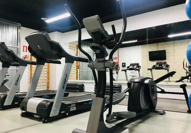 Отель Oca Puerta Del Camino