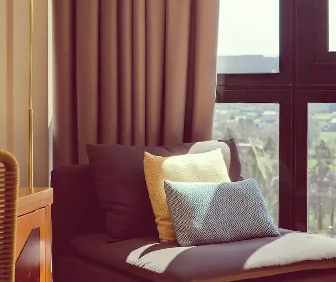 Отель Oca Puerta Del Camino