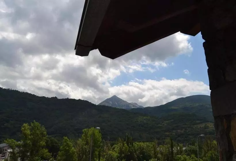 فندق San Anton Benasque