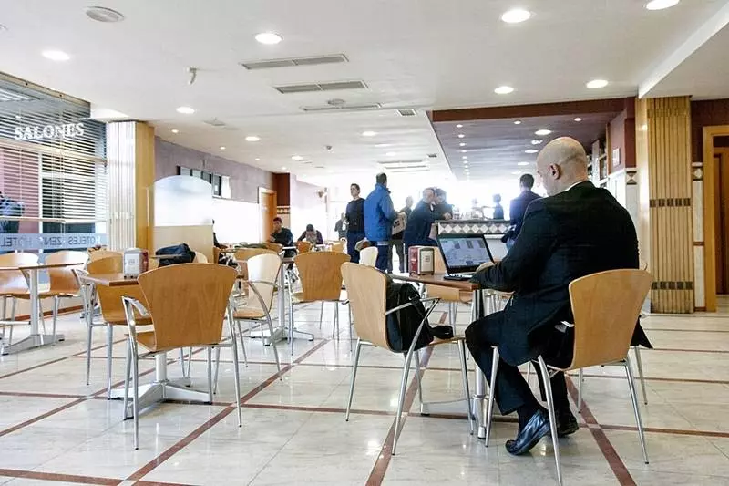 Hotelli Zenit Logrono