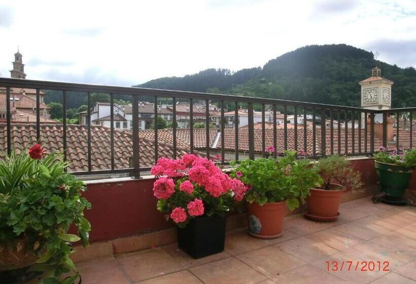 بنسيون Akelarre Ostatua