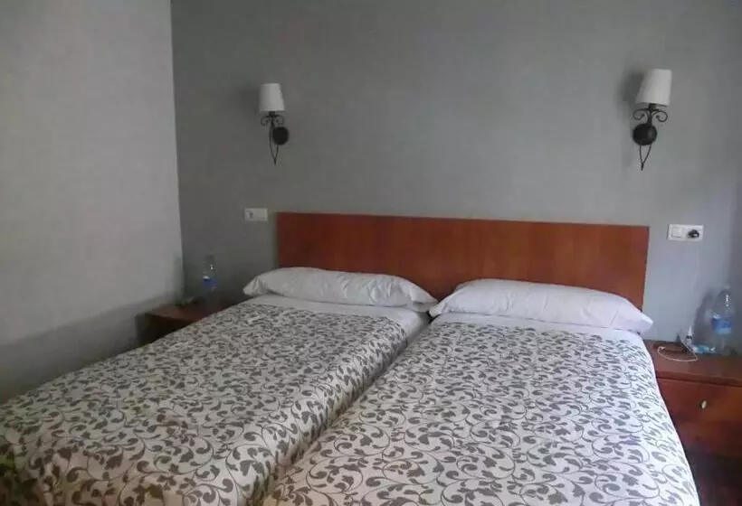 펜션 Akelarre Ostatua