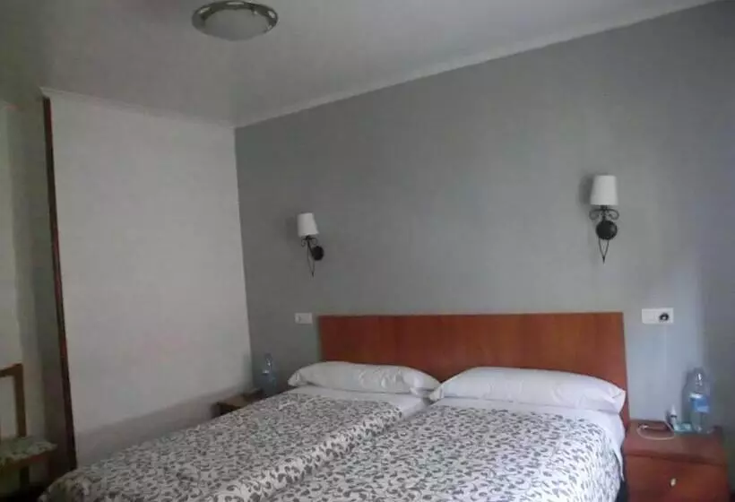 펜션 Akelarre Ostatua