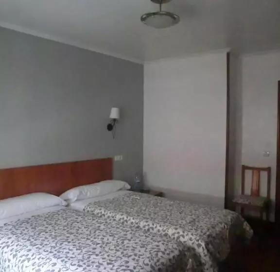 펜션 Akelarre Ostatua