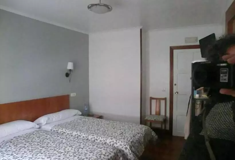 펜션 Akelarre Ostatua