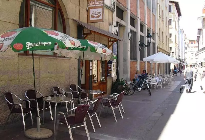 펜션 Akelarre Ostatua