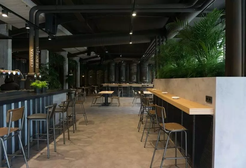 Albergue Monte do Gozo