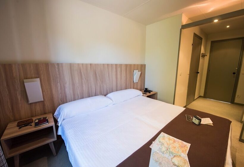 Albergue Monte do Gozo