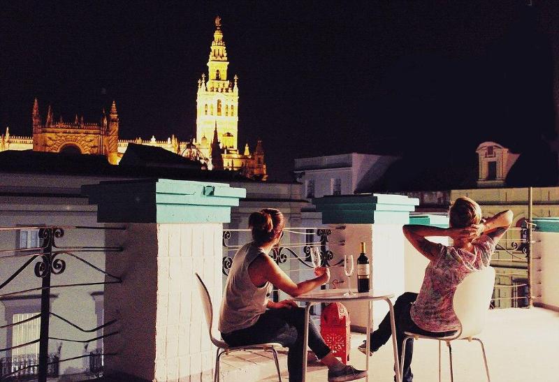 Sevilla Kitsch Hostel Art