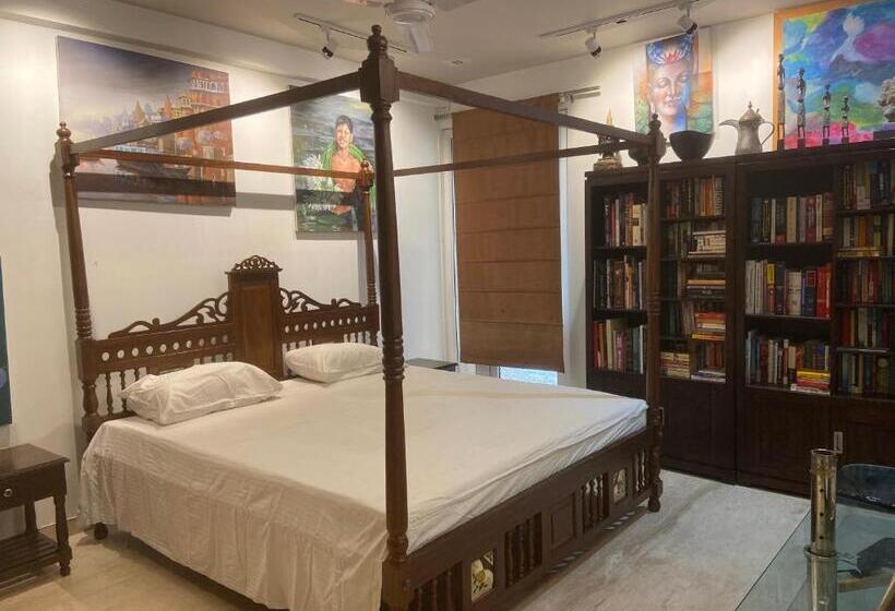 پانسیون Art House Vasant Vihar New Delhi