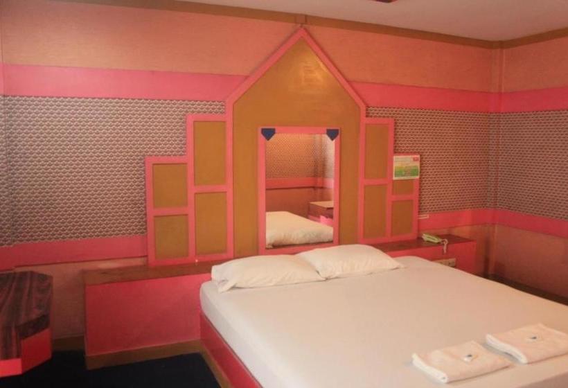 호텔 Oyo 764 Lets Go