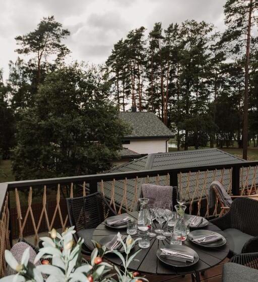 هتل Vanaga Ligzda