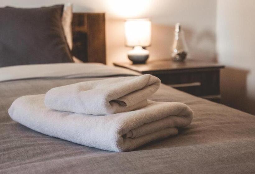 هتل Vanaga Ligzda