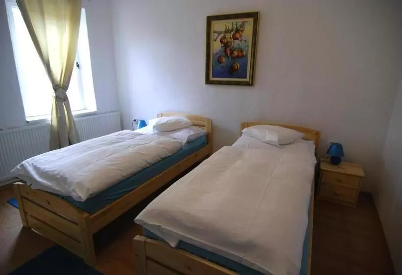 Fontana Pizzeria   Pension