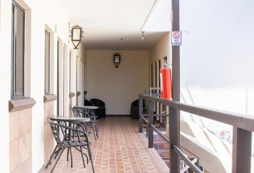 هتل Es Catedral Torreón