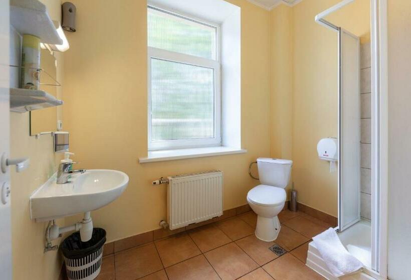 Spare Hotel And Bowling