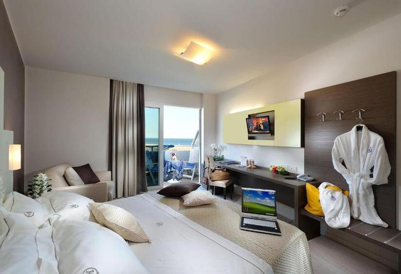 Majestic Beach Hotel & Wellness