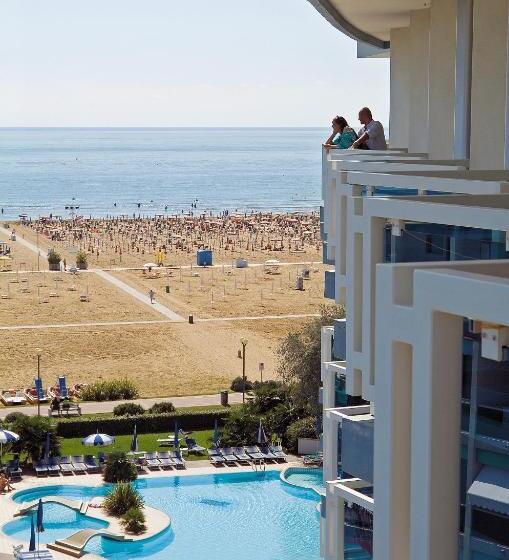 Majestic Beach Hotel & Wellness