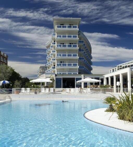 Majestic Beach Hotel & Wellness