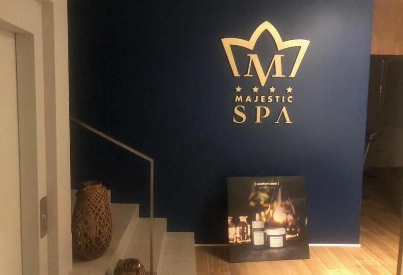 Majestic Beach Hotel & Wellness