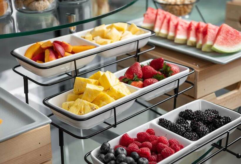 Отель Park Inn By Radisson Jeddah Madinah Road