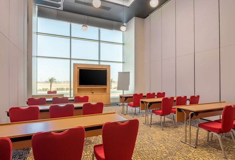 Отель Park Inn By Radisson Jeddah Madinah Road