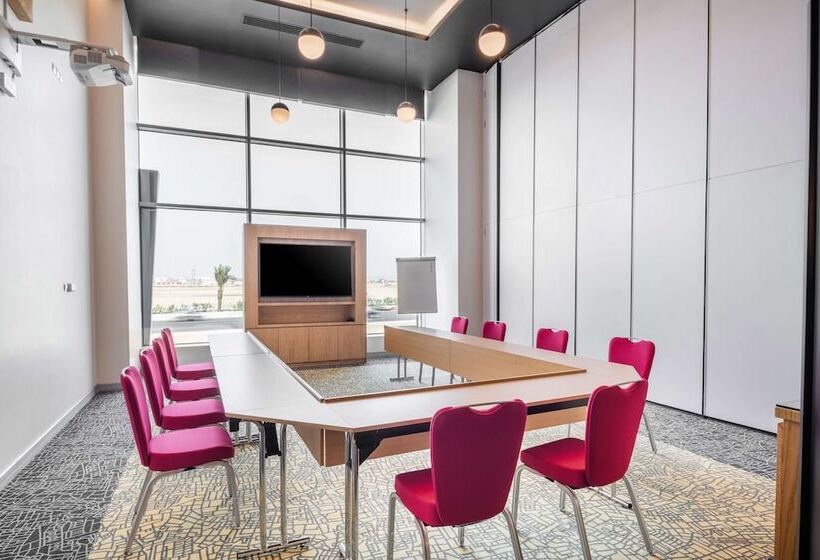 Отель Park Inn By Radisson Jeddah Madinah Road