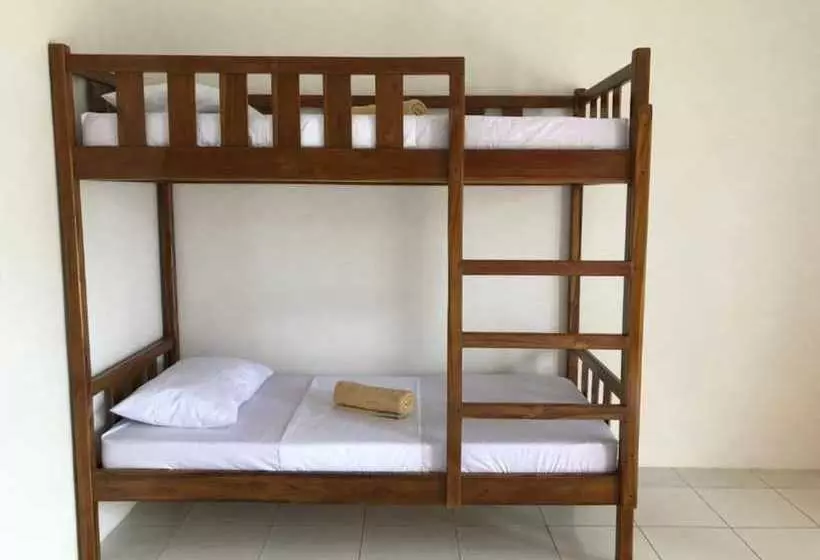 پانسیون Flores One Love Homestay And Tours