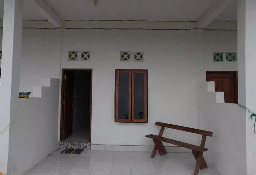 پانسیون Flores One Love Homestay And Tours